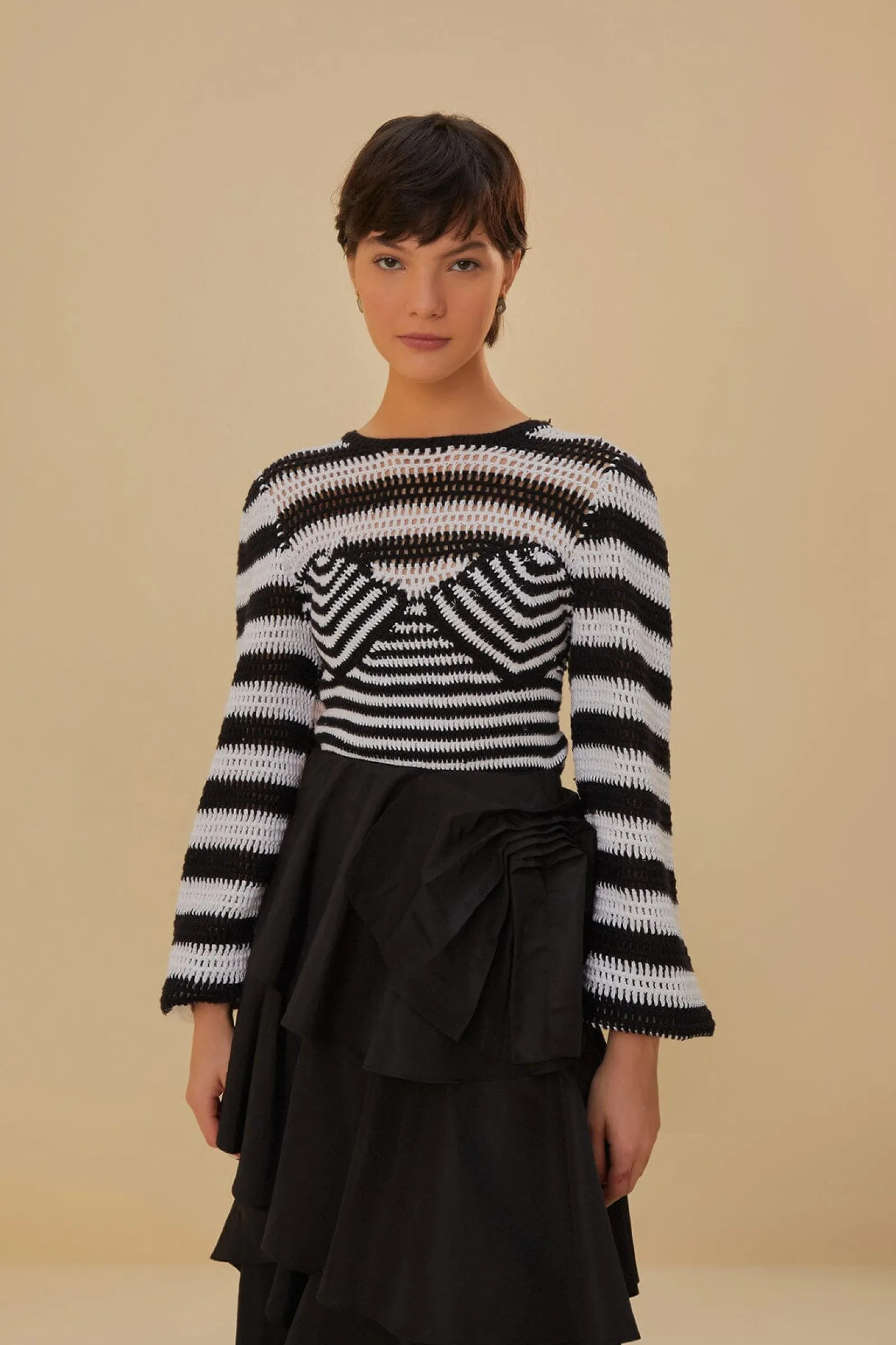  BLACK AND WHITE STRIPES CROCHET BLOUSE