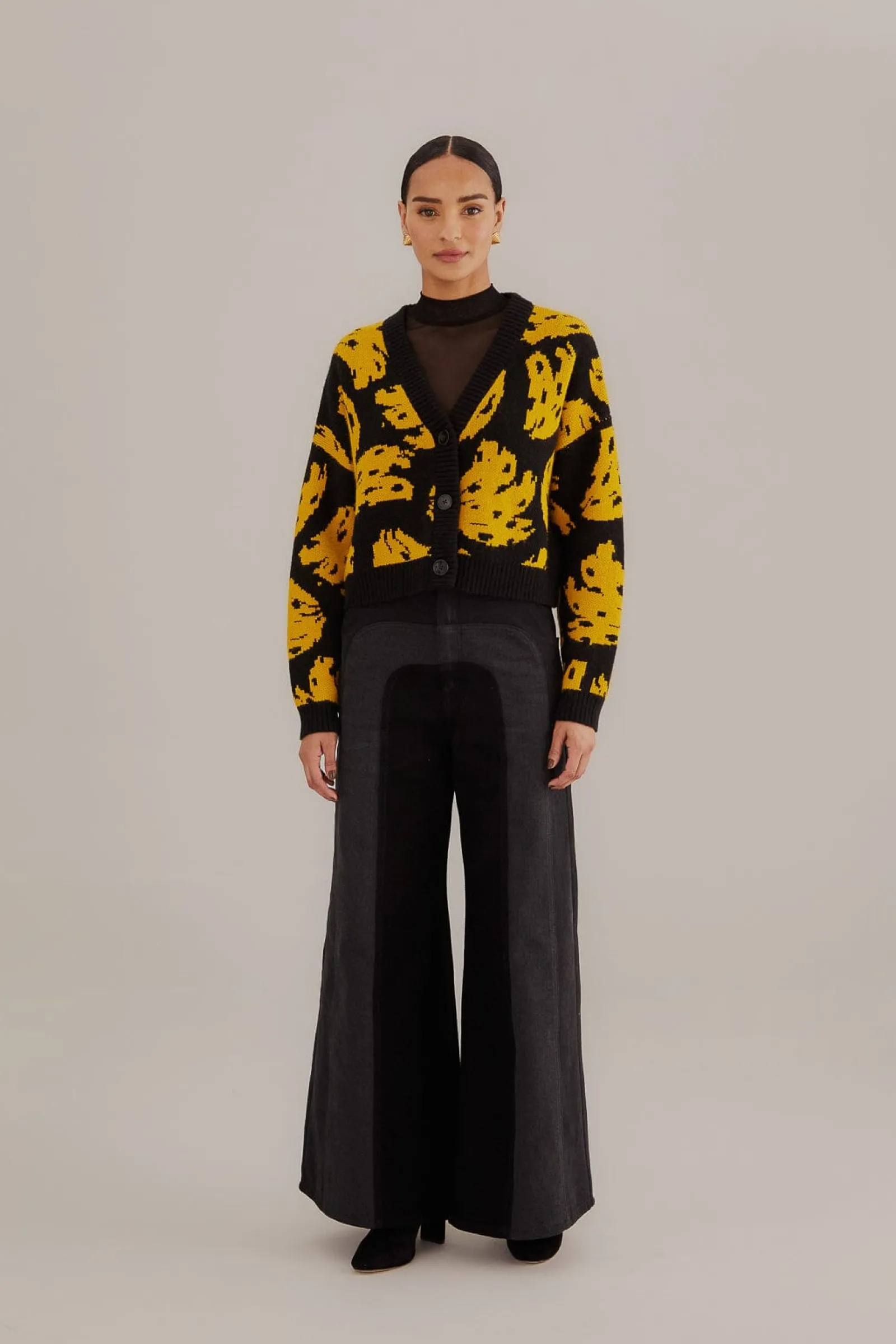 BLACK BOSSA BANANA KNIT CARDIGAN