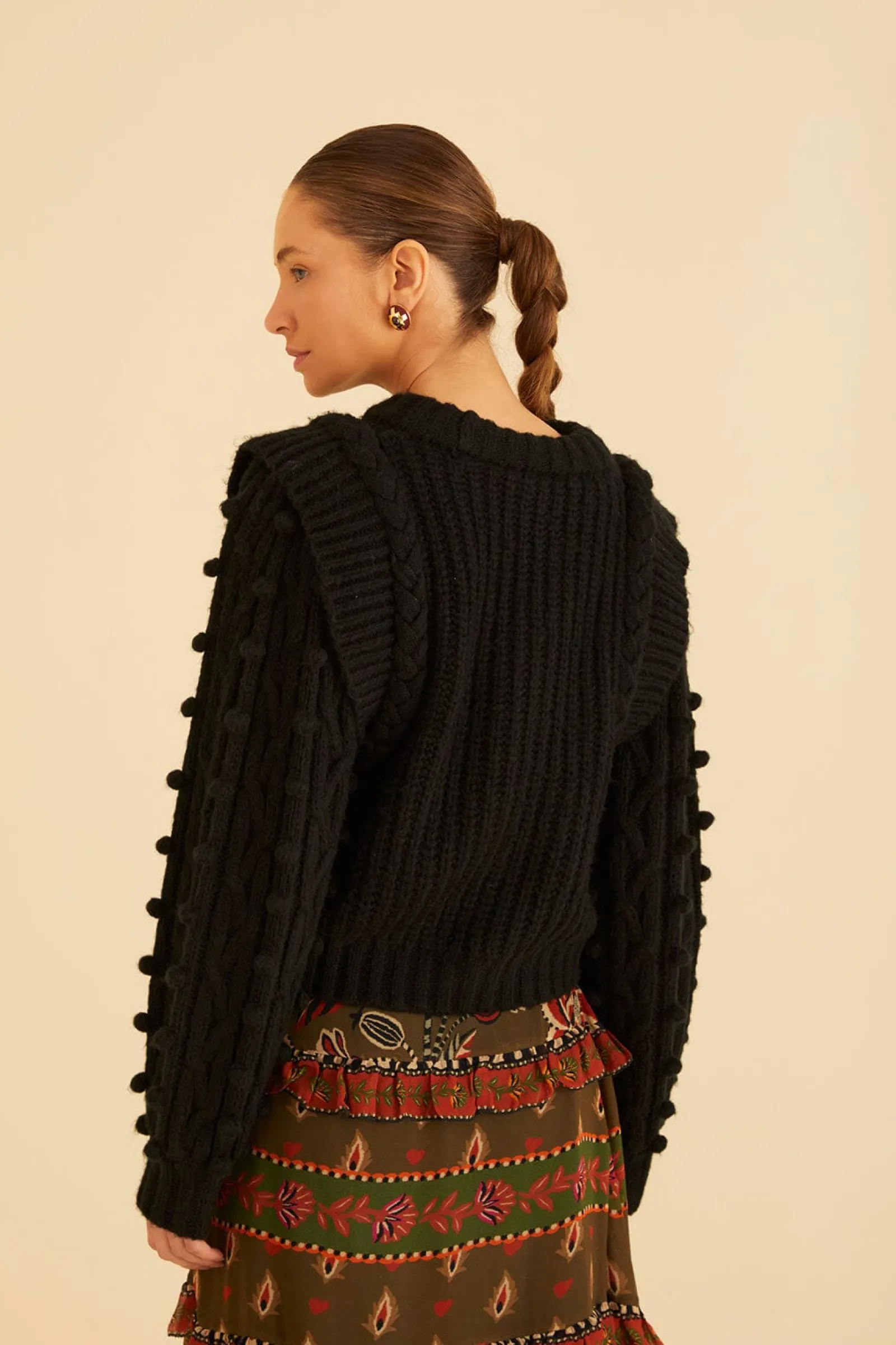 BLACK BRAIDED SWEATER