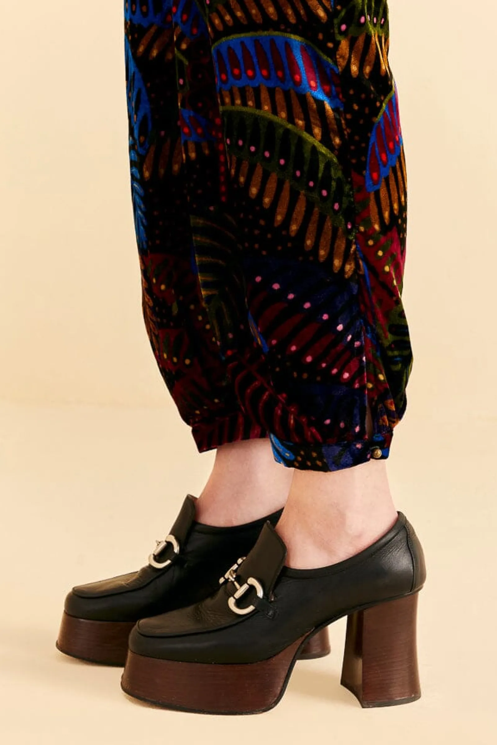 BLACK MIDNIGHT ISLAND V NECK VELVET JUMPSUIT