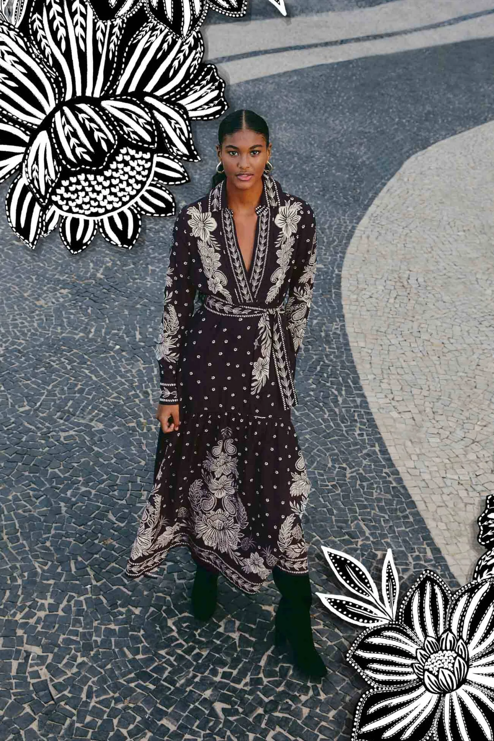 BLACK PAISLEY BLOOM MAXI DRESS