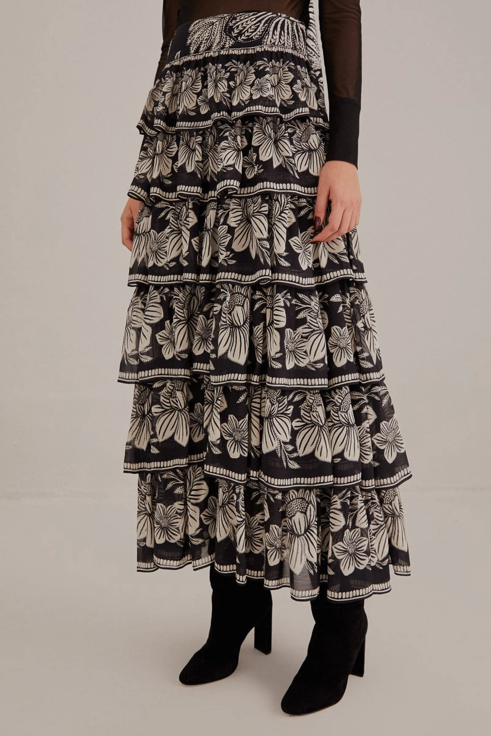 BLACK PAISLEY BLOOM TIERED SKIRT