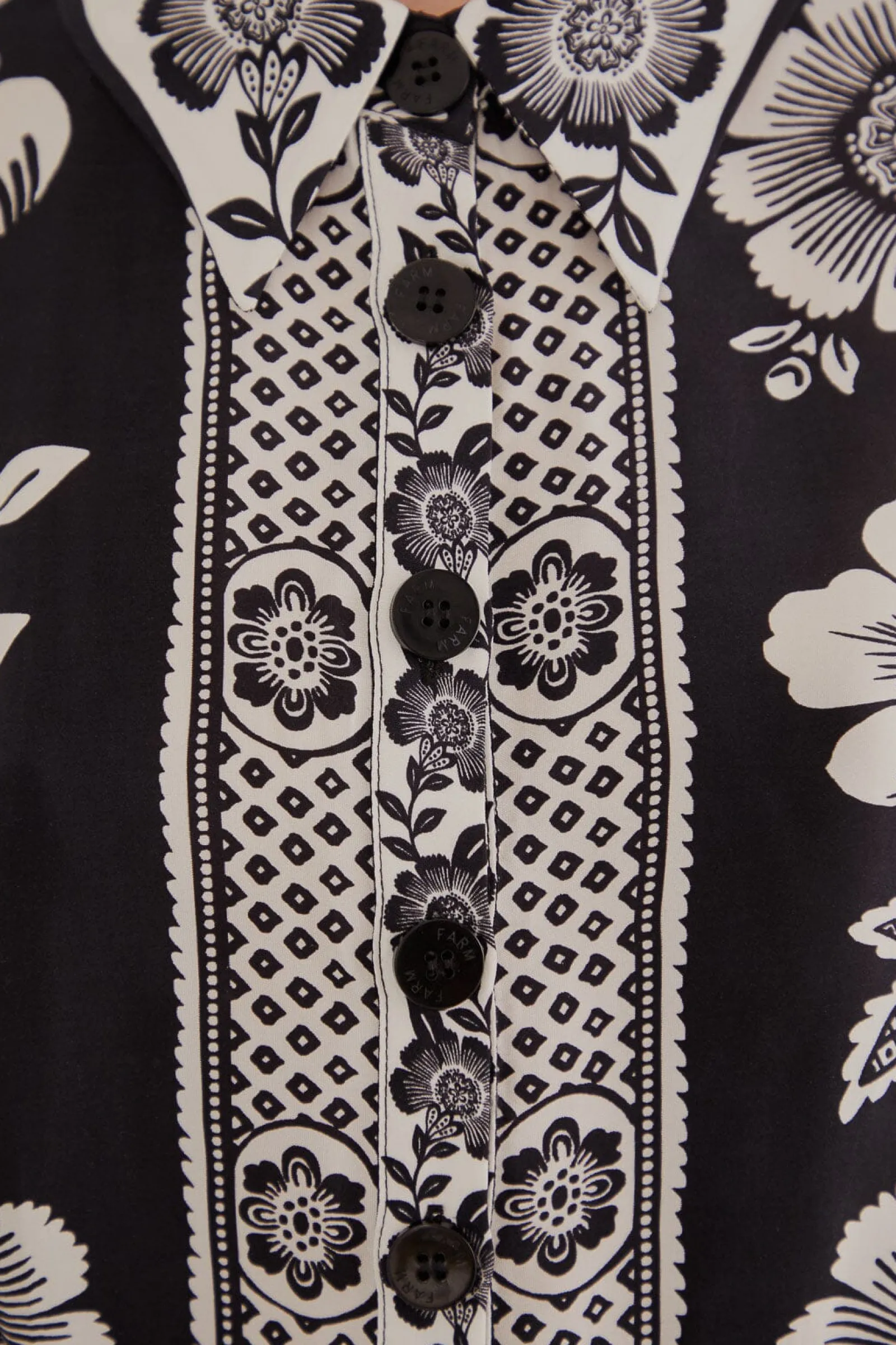 BLACK PINEAPPLE GARDEN JUMPSUIT