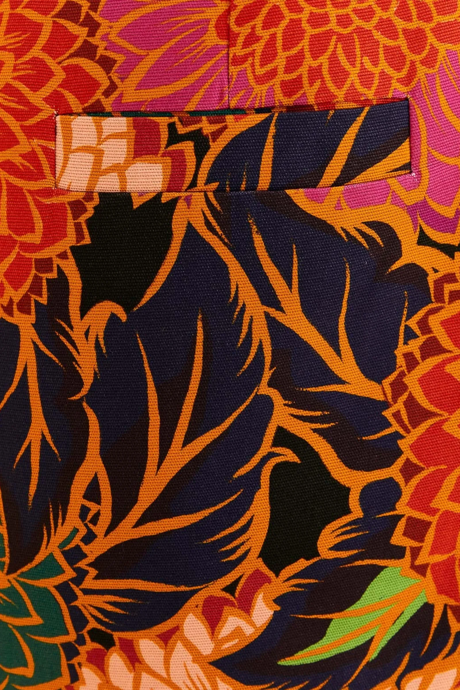  BLACK VINTAGE GARDEN CUT OUT BLAZER