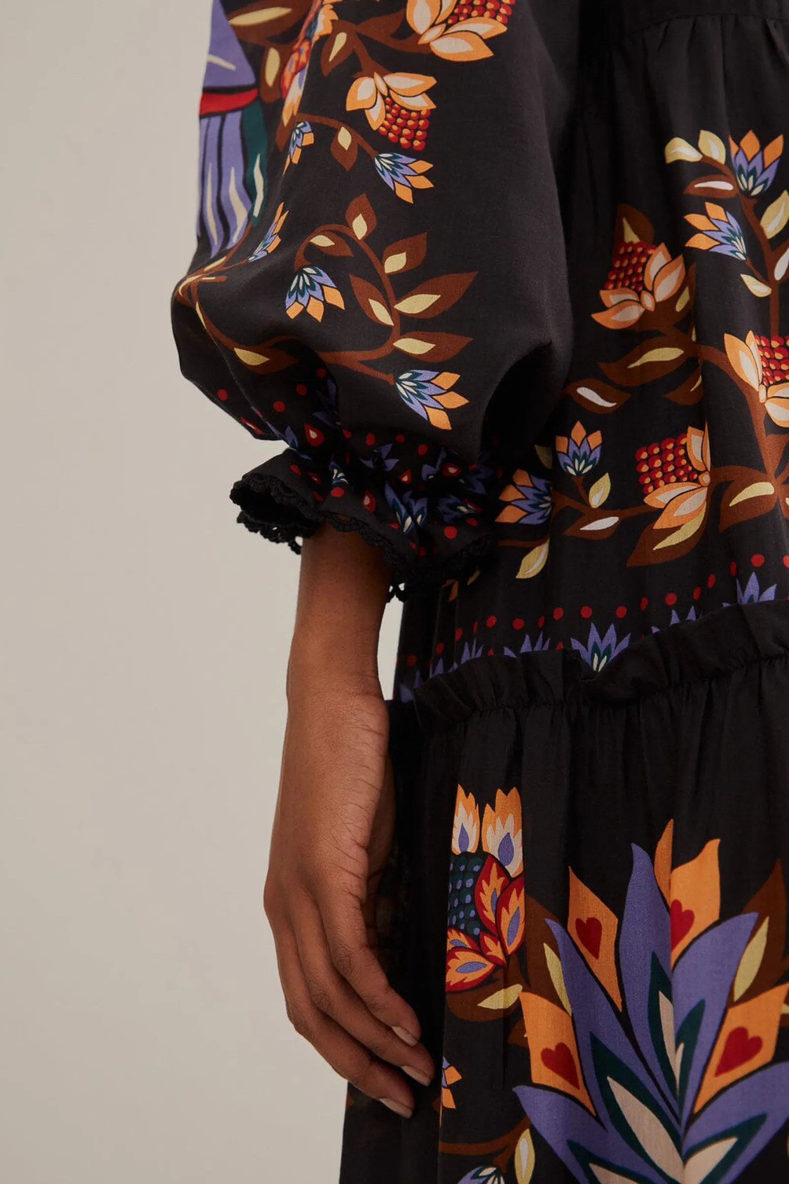 BLACK WINTER GARDEN LONG SLEEVE MAXI DRESS