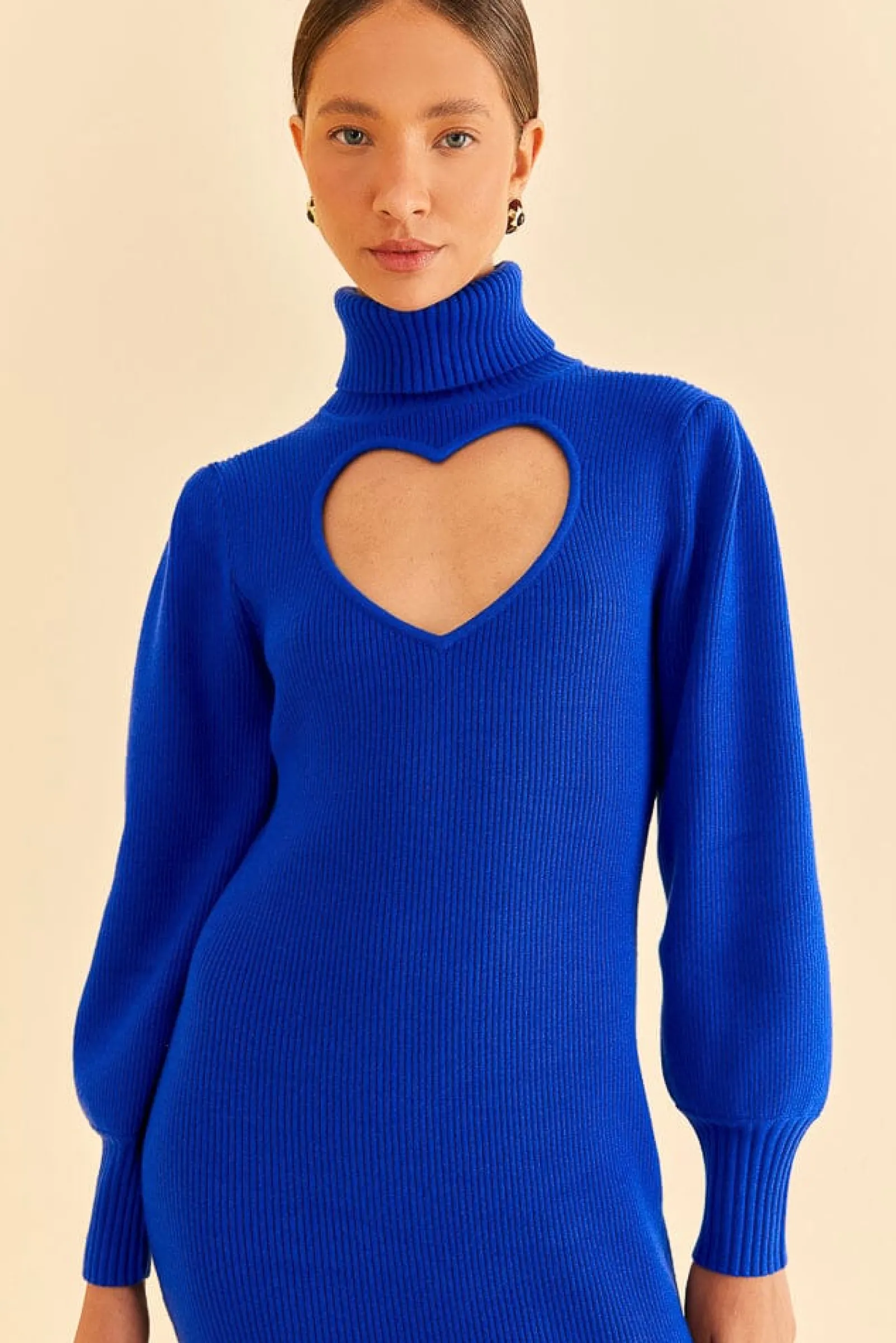 BLUE HEART NECKLINE KNIT DRESS