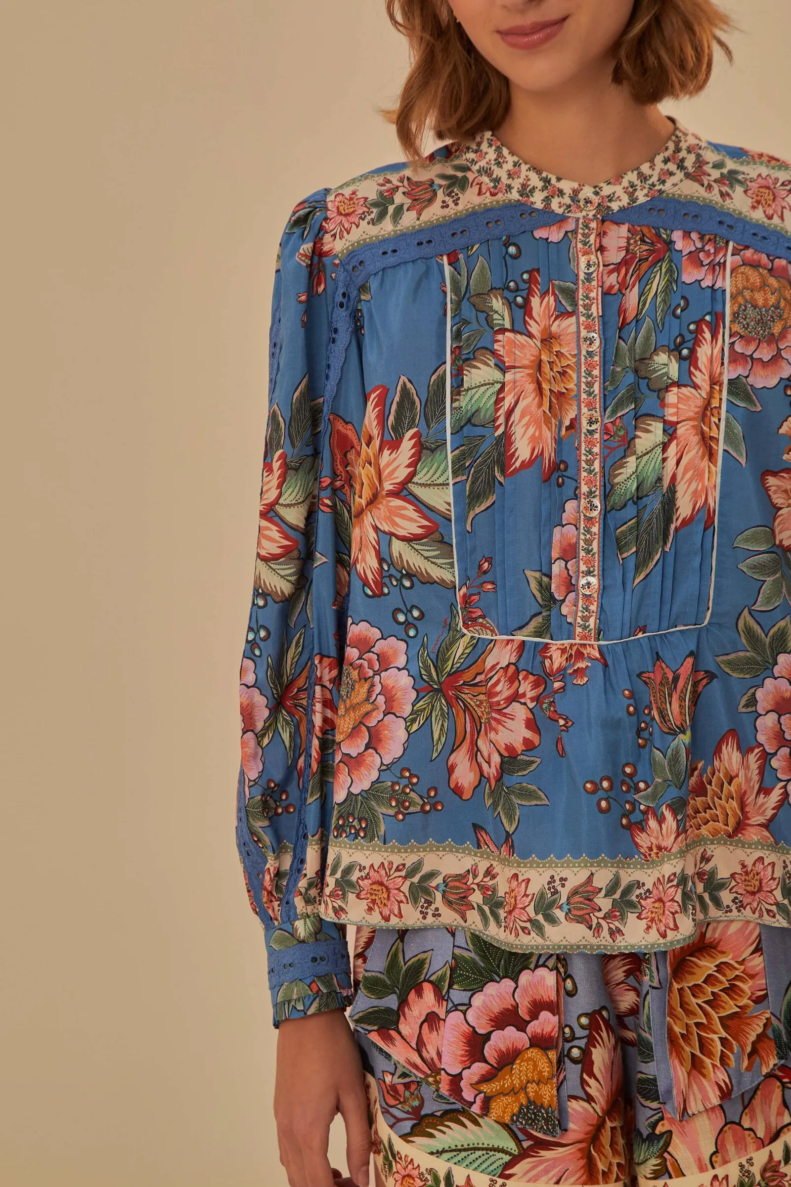 BLUE WONDERFUL BOUQUET LONG SLEEVE BLOUSE