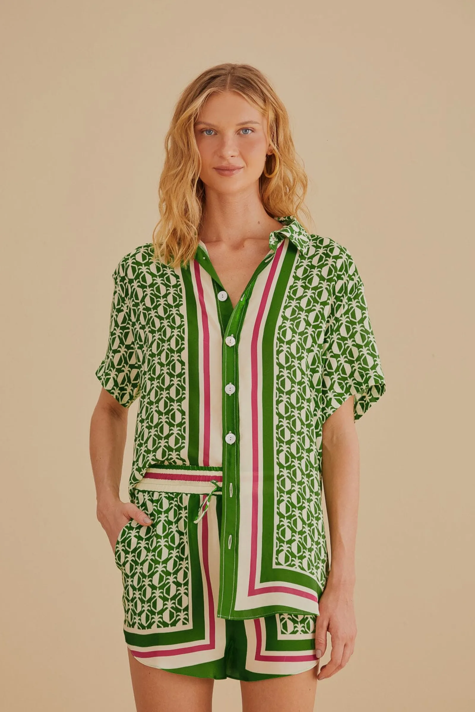  GREEN PINEAPPLE SCARF SHORTS