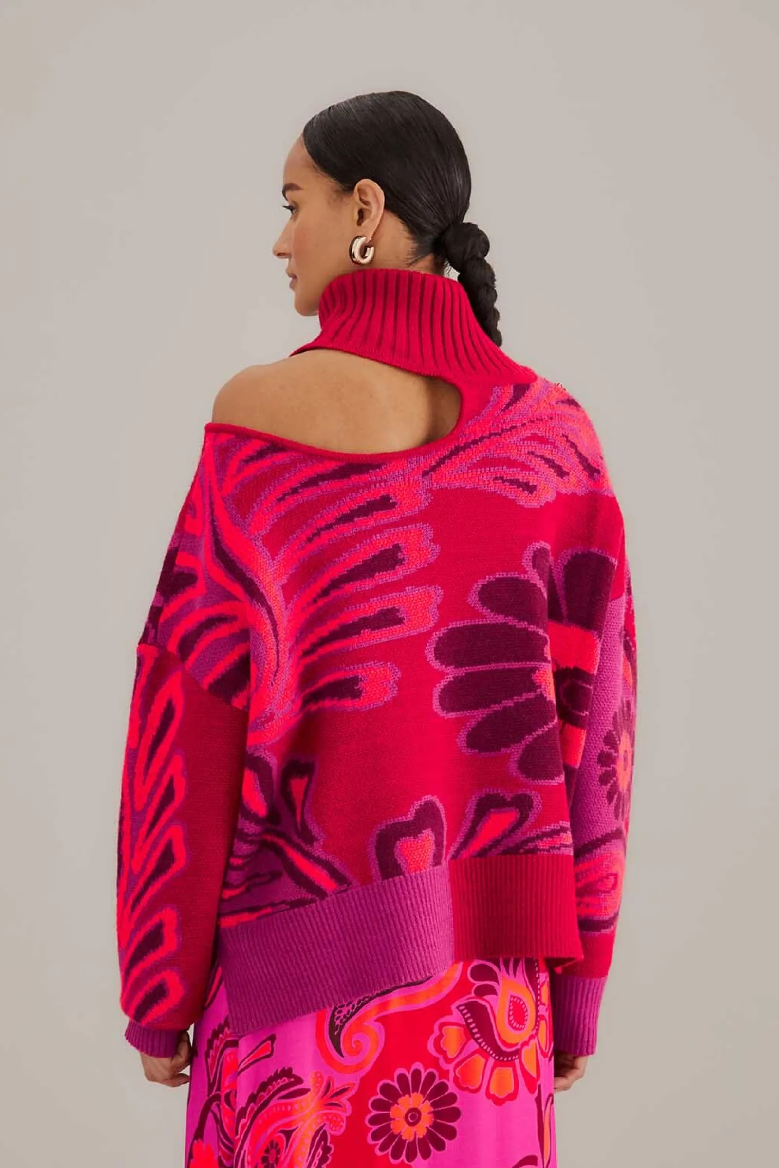 PINK BOLD FLORAL KNIT SWEATER