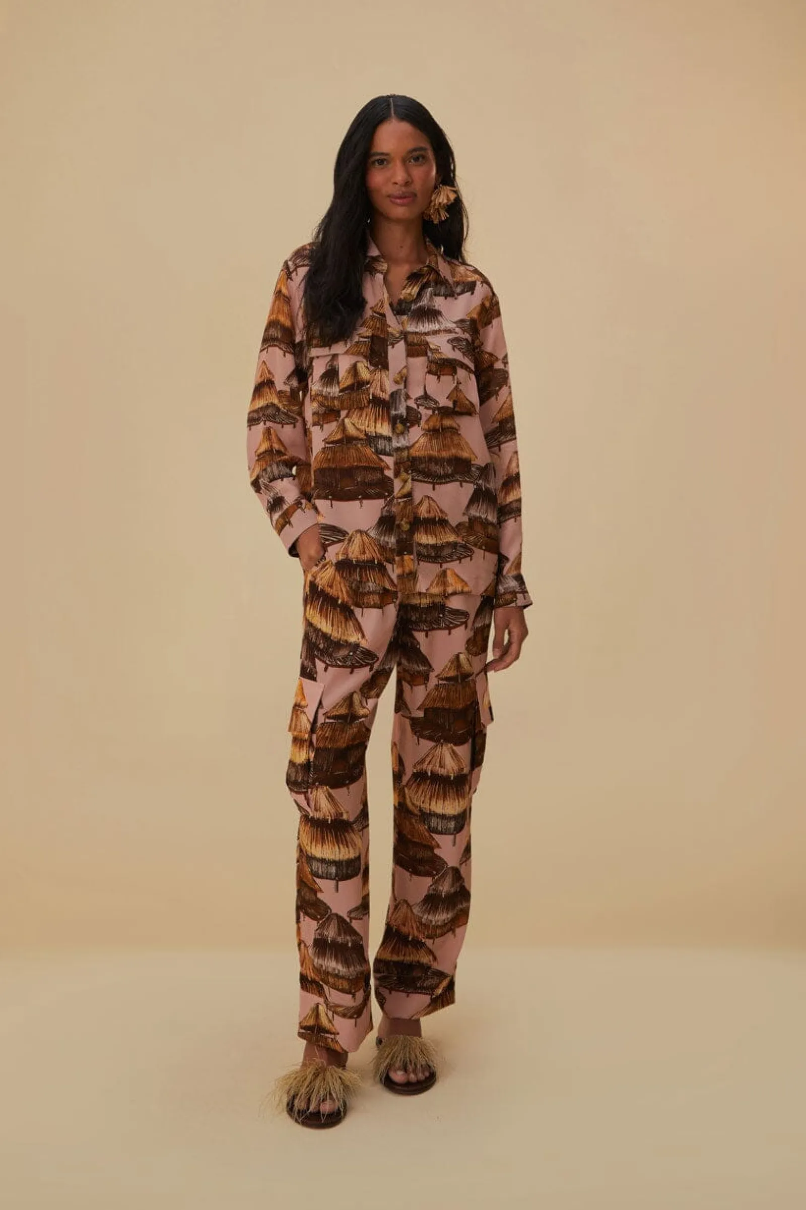  SHUHU BEIGE CARGO PANTS