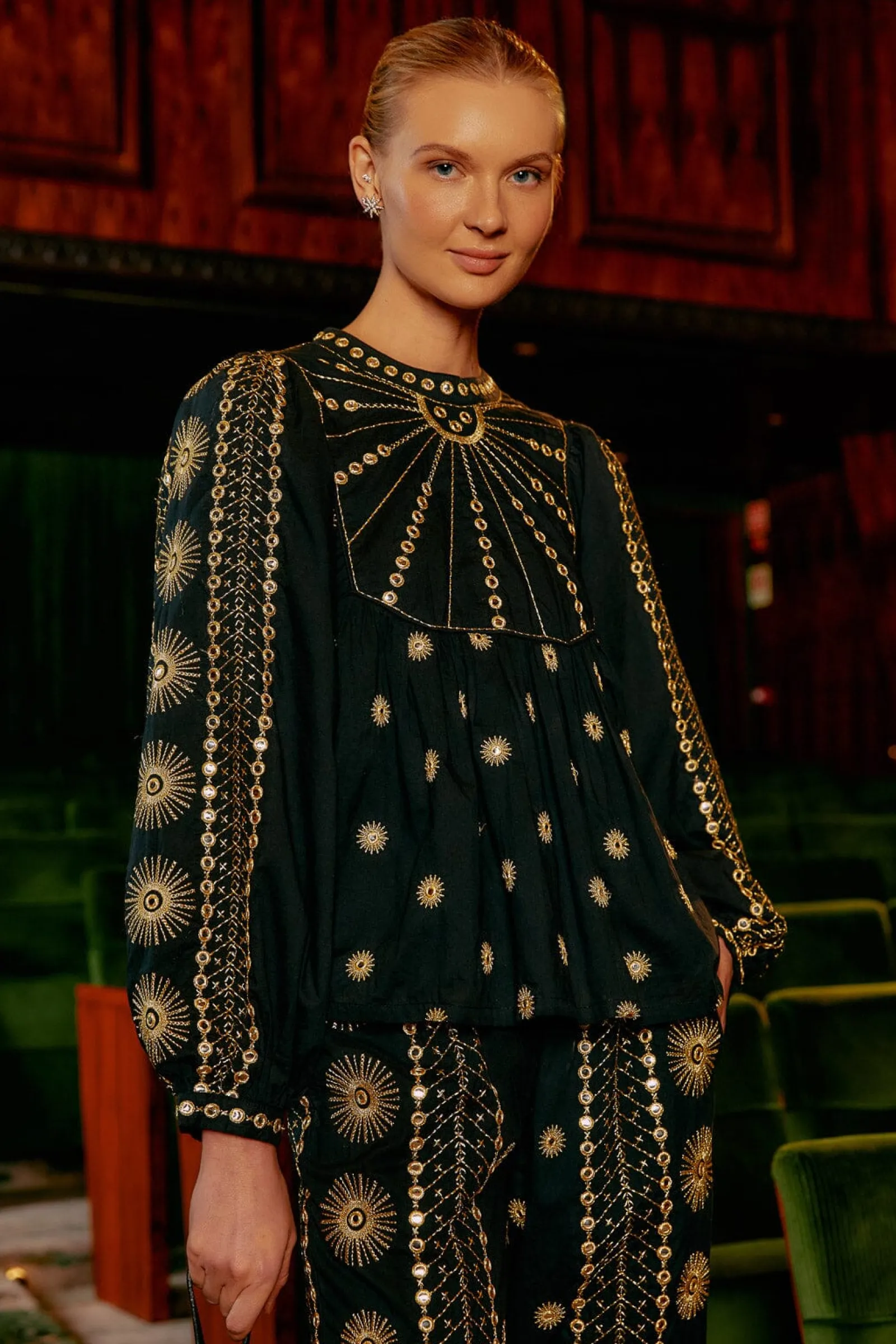  SUN EMBROIDERED BLOUSE