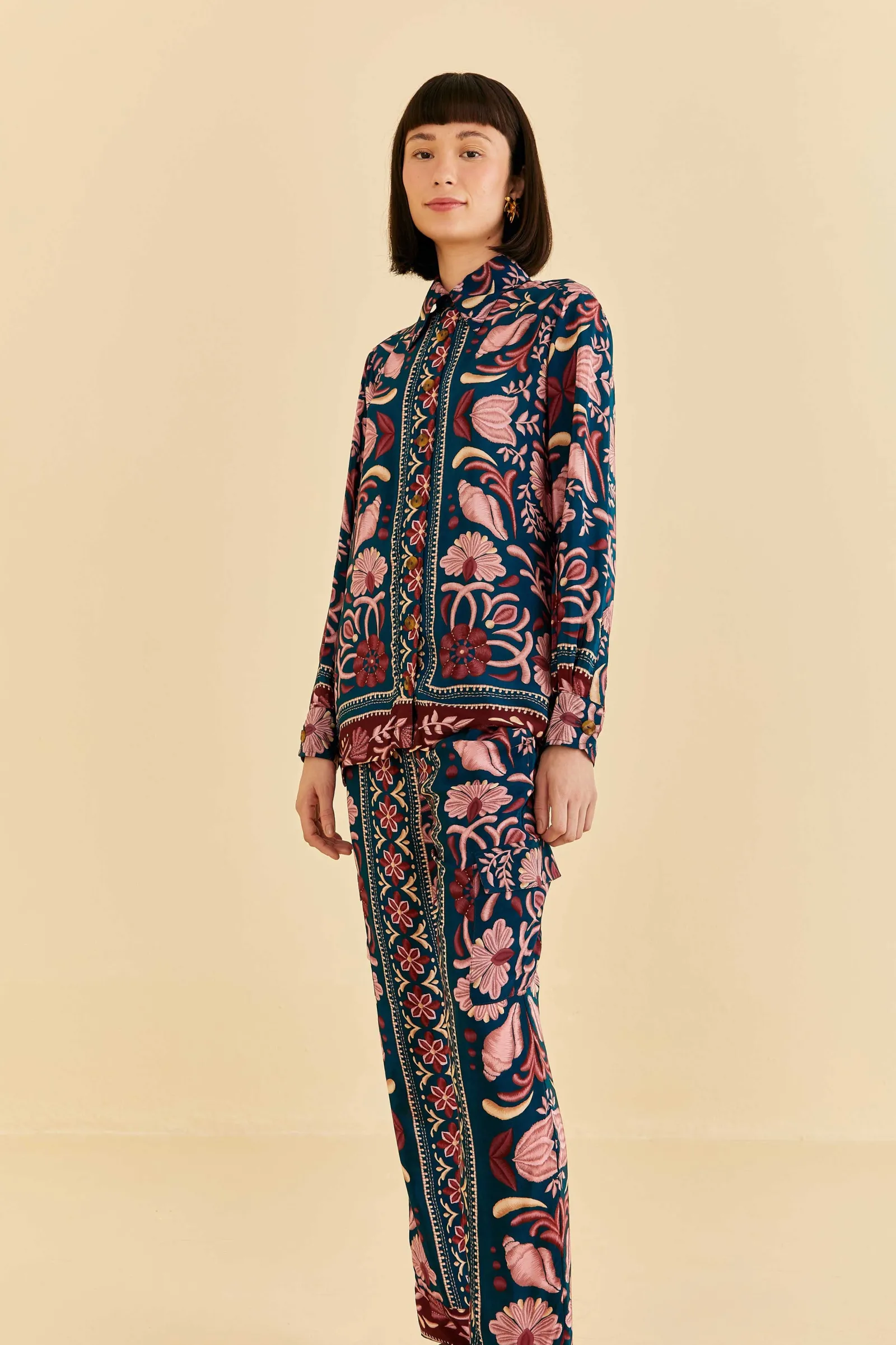 TEAL SEASHELL TAPESTRY CARGO PANTS