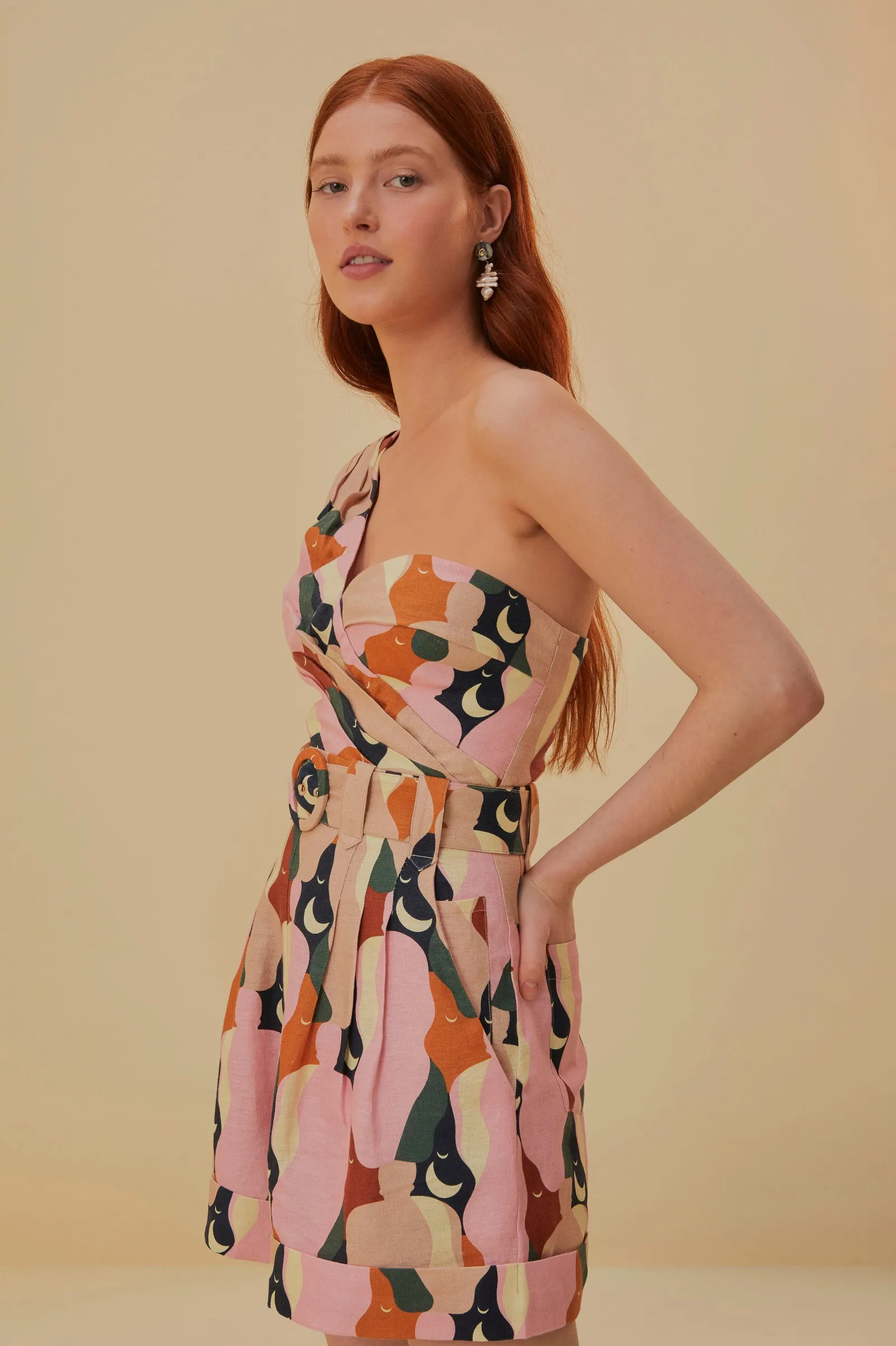 THE KISS MULTICOLOR ONE SHOULDER ROMPER